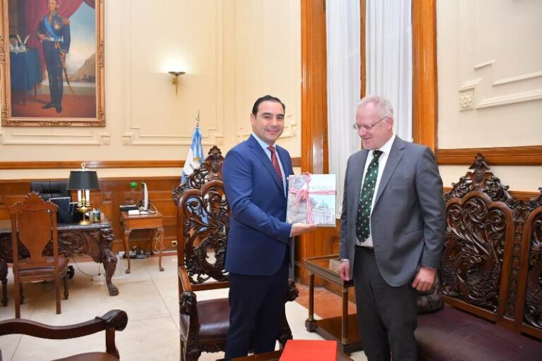 Valdés recibió la visita del Embajador austríaco en Argentina