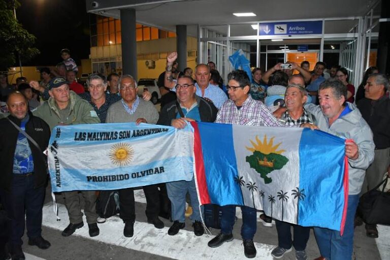 Tras una semana en las Islas, los ex combatientes regresaron a Corrientes