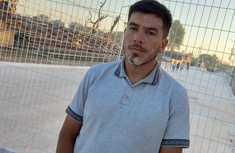 Pese a la crisis, Ipanema festeja sus 40 años con alegría en su paso por el corsódromo