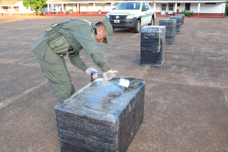 Gendarmería incautó cigarrillos de contrabando que eran transportados en encomiendas