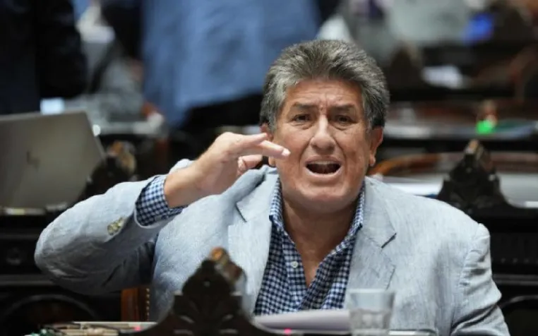 Buscan que Milei informe en sede judicial sobre las «coimas»