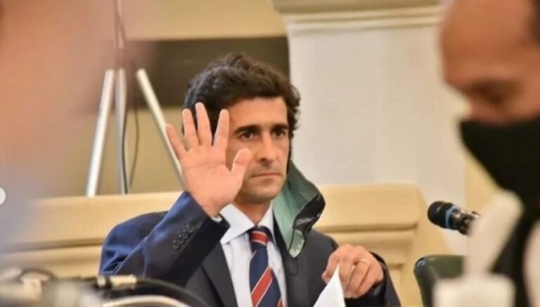 Romero Brisco: El Congreso debe «acompañar sin dar poderes absolutos»