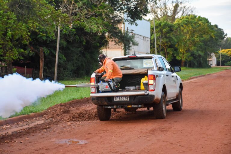 En el marco de la lucha contra el dengue, destacan la colaboración de los vecinos
