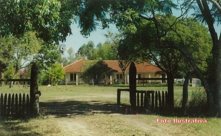 Asaltaron una conocida estancia y antes de abandonar el lugar, dejaron maniatados a tres personas