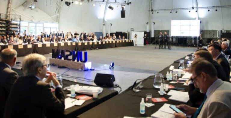 Llamamiento de rectores de Universidades Nacionales en defensa de » la educación pública, la ciencia y la enseñanza superior»