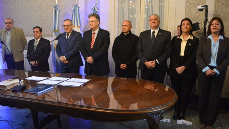 ACTO EN EL STJ: Toman juramento a los miembros del Jurado de Enjuiciamiento