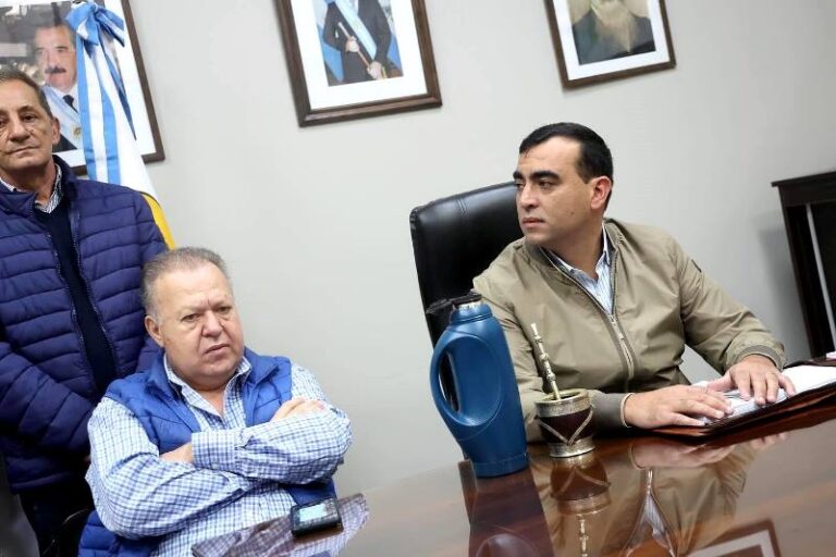 Tras la jura de la reformada carta orgánica, Suaid habló y dejó “tela para cortar”