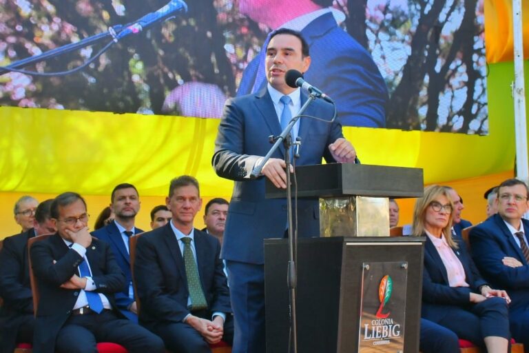 En el centenario de Colonia Liebig, Valdés garantizó obras de infraestructura