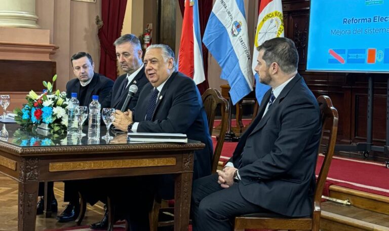 Diputados de Corrientes disertaron sobre Boleta Única en Encuentro por la Reforma Electoral