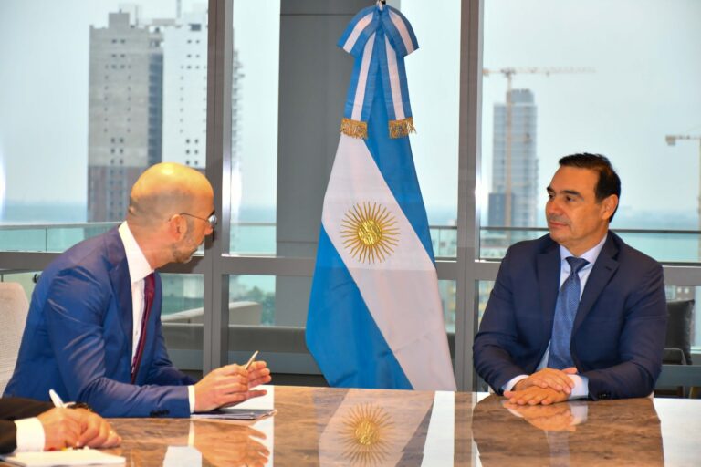 El gobernador Valdés recibió a miembros de la Unión Europea