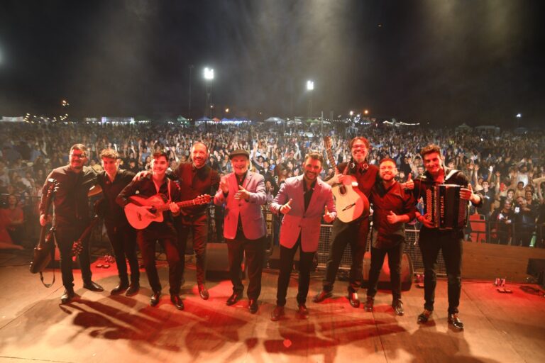 *Los de Imaguaré en la última noche de la Fiesta Provincial del Mate y la Amistad*