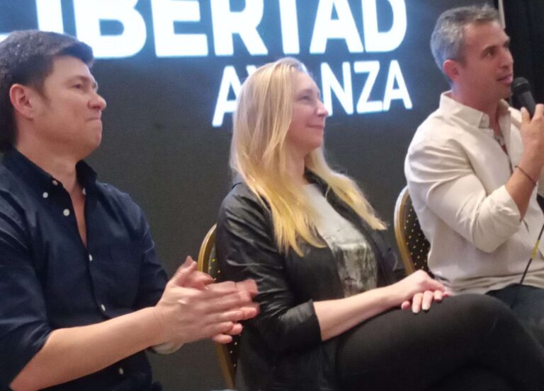 Karina Miley y Martín Menem en Corrientes: “Nuestro objetivo es llenar las urnas de votos para LLA”