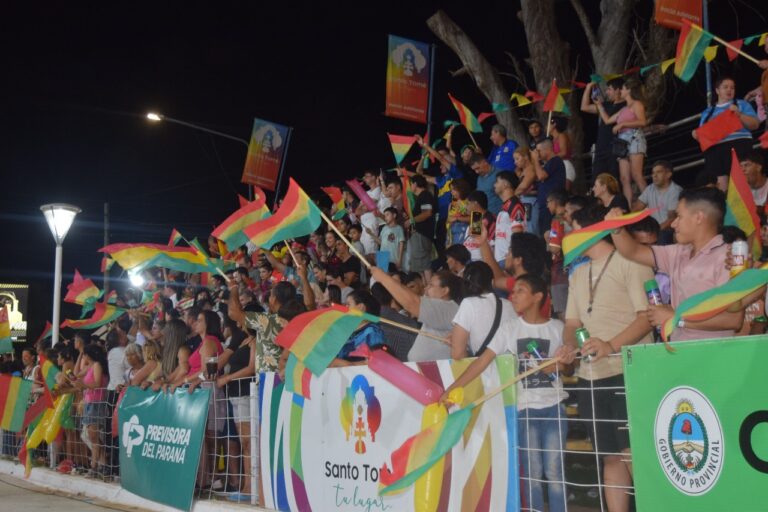 Destacan la presencia masiva de público durante las noches de carnaval