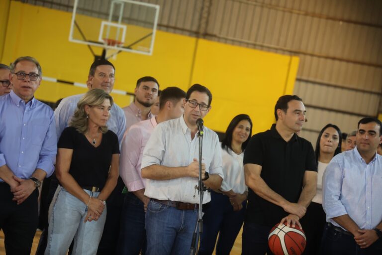 El Atlético Sarturtún cristalizó importantes obras en su sede social