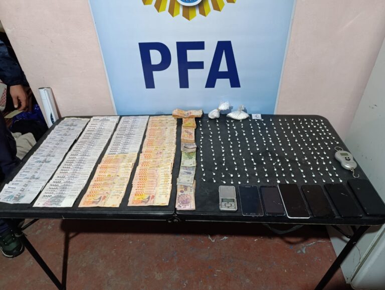 Asestan duro golpe al narcotráfico, secuestraron droga, 70 millones de pesos y hay10 detenidos