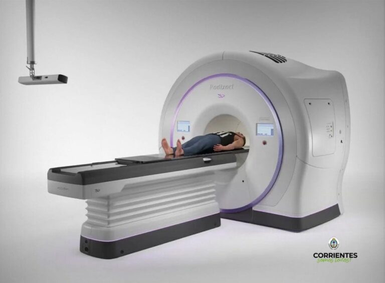 Anuncian que Corrientes recibió moderno equipamiento para el Instituto de Oncología