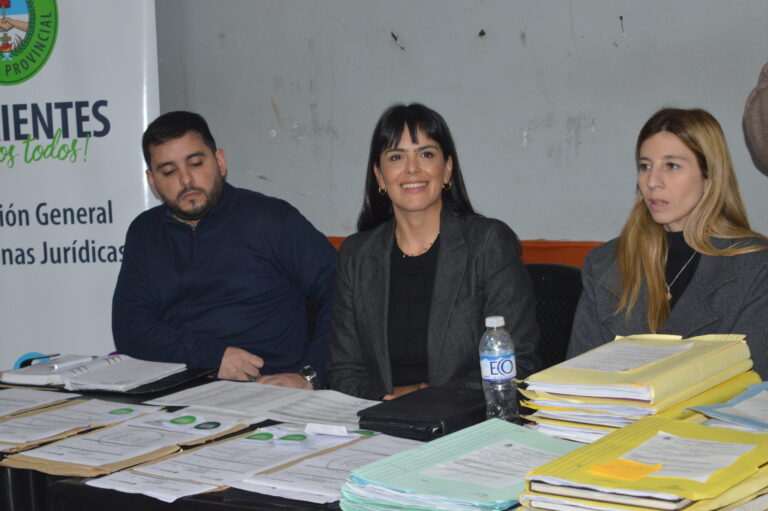 Funcionarios de la Inspección General de Personas Jurídicas, brindaron asesoramiento a distintas instituciones