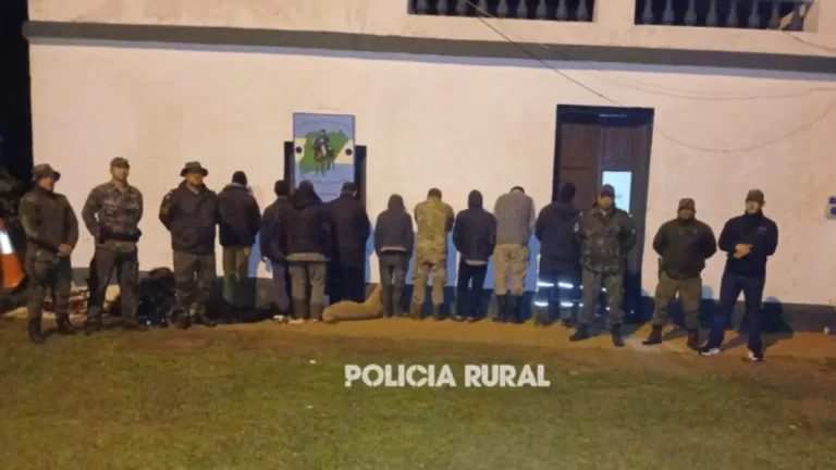 Cayeron diez cazadores furtivos mientras cazaban en un campo sin permiso alguno