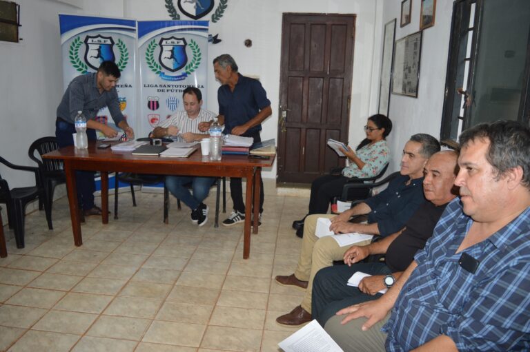 En ajustada votación, Maximiliano Silva fue reelecto como presidente de la Liga Santotomeña de Fútbol