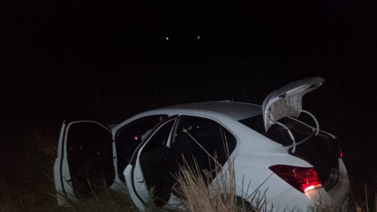 Colisión entre dos vehículos deja como saldo dos personas heridas en Ruta 14