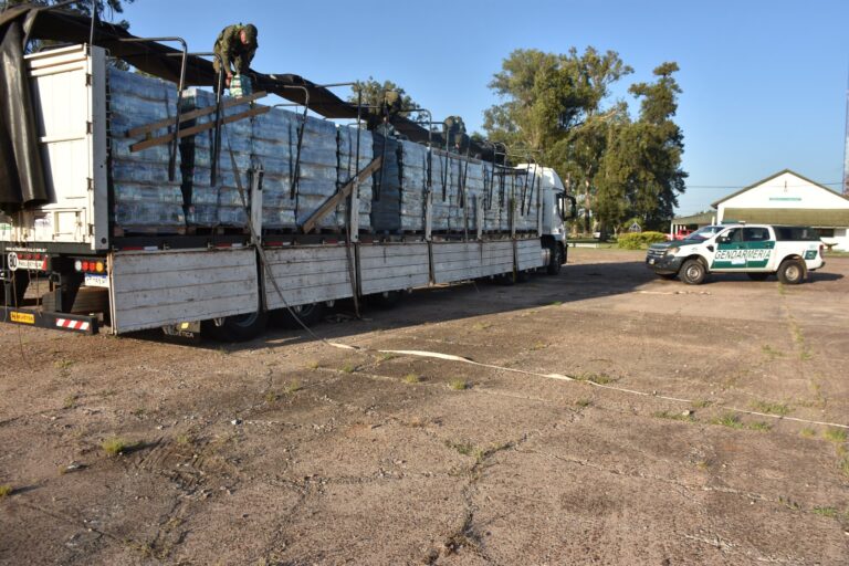 Gendarmería Nacional incauta cargamento de 61.152 botellas de cerveza extranjera
