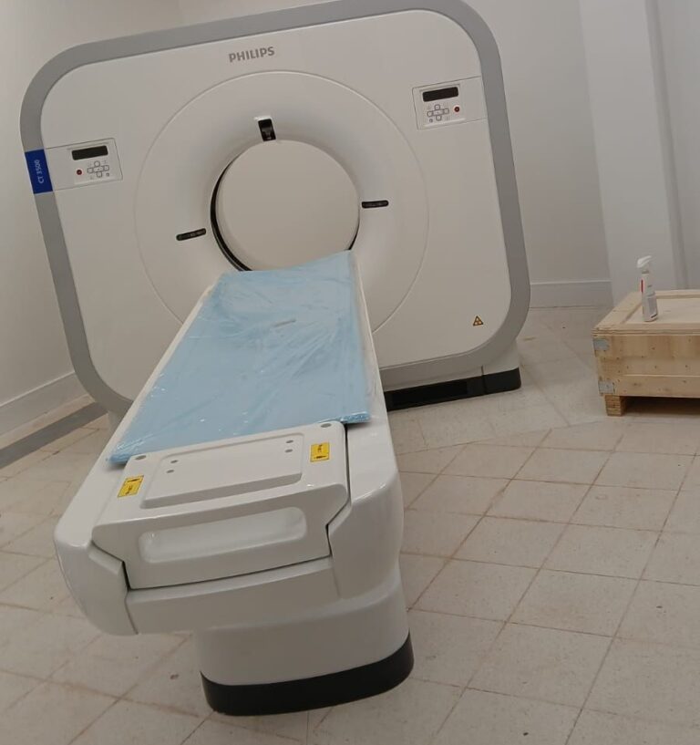 El ministro Lanari Zubiaur anunció que se encuentra funcionando el tomógrafo de Santo Tomé