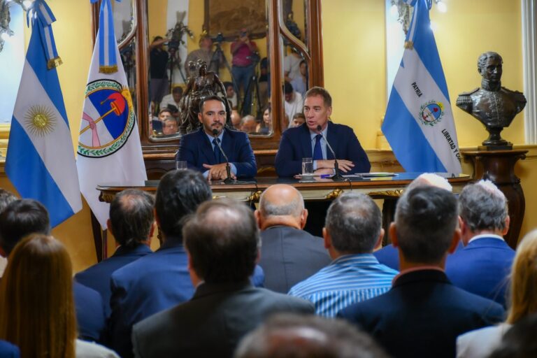 Buscando votos para aprobar la reforma laboral: lo que dejó la visita de Diego Santilli a Corrientes