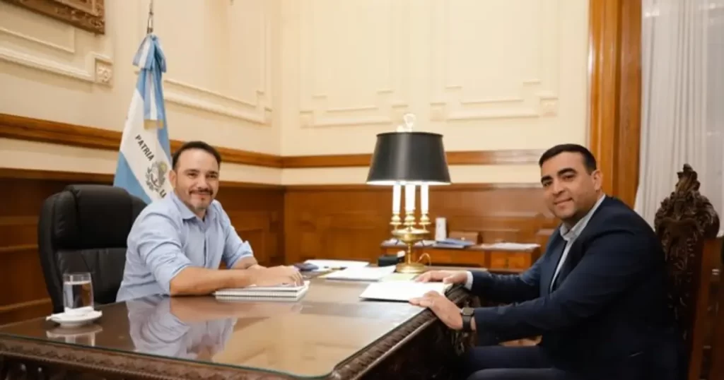 El intendente Augusto Suaid mantuvo una reunión con el gobernador Juan Pablo Valdés para definir la agenda de obras en Santo Tomé