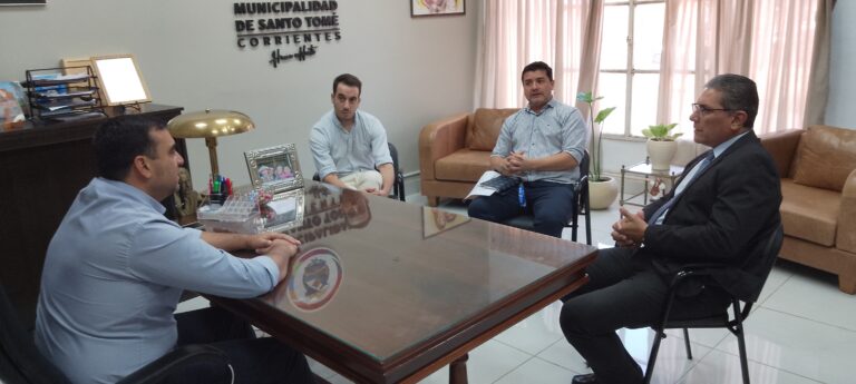 Municipio y Rotary Club suscribieron convenio para la adquisición de una trituradora de plásticos