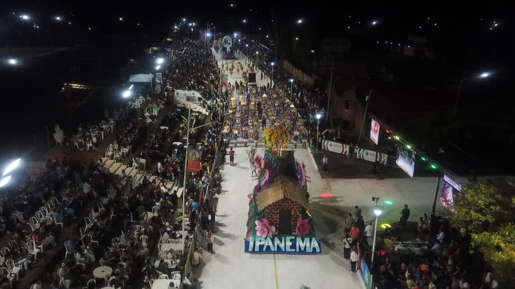 Santo Tomé: La segunda noche de fiesta carnestolenda hizo bailar a todo el Sambodromo