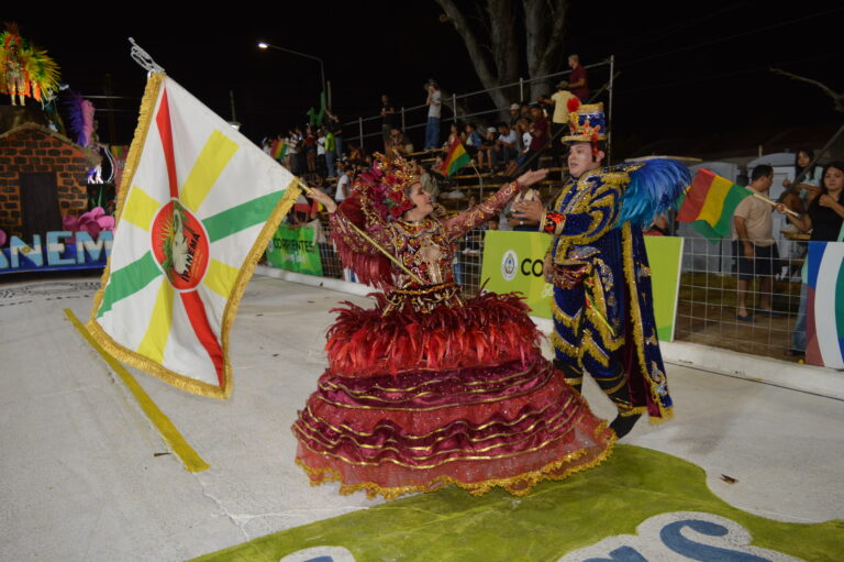 Comenzó otra edición más del carnaval de Santo Tomé (Galería de fotos)