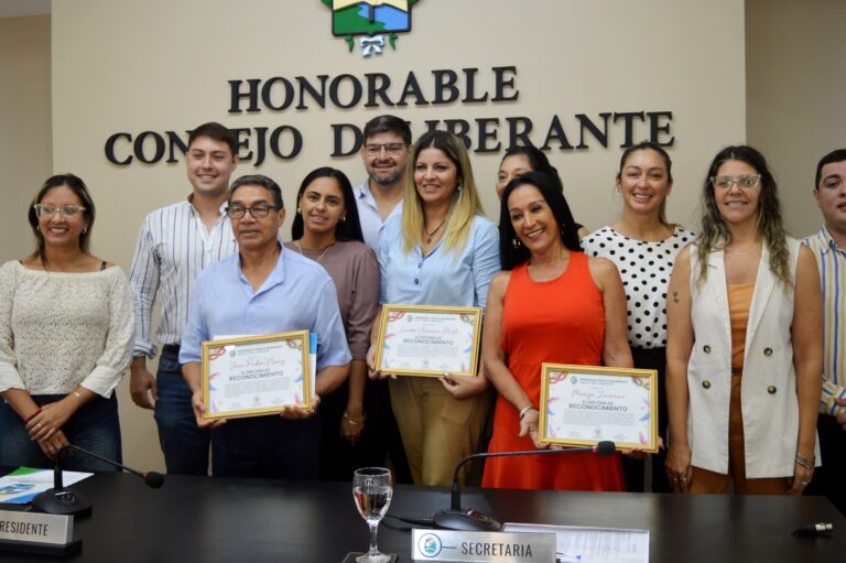 El Concejo Deliberante puso de relieve la iniciativa artística de tres bailarines del carnaval de Santo Tomé