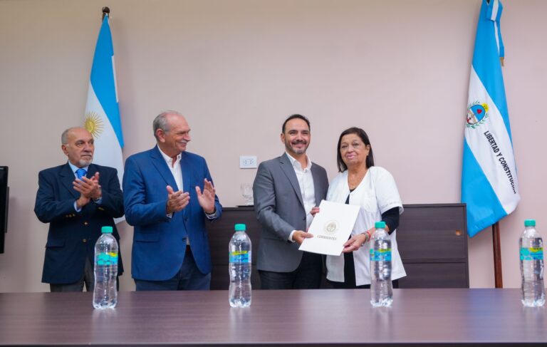 Valdés puso en funciones a nuevas autoridades del Hospital Pediátrico