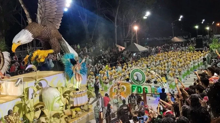 Por falta de presupuesto, la «motosierra» llegó al carnaval de Paso de los Libres que suspende la edición 2027