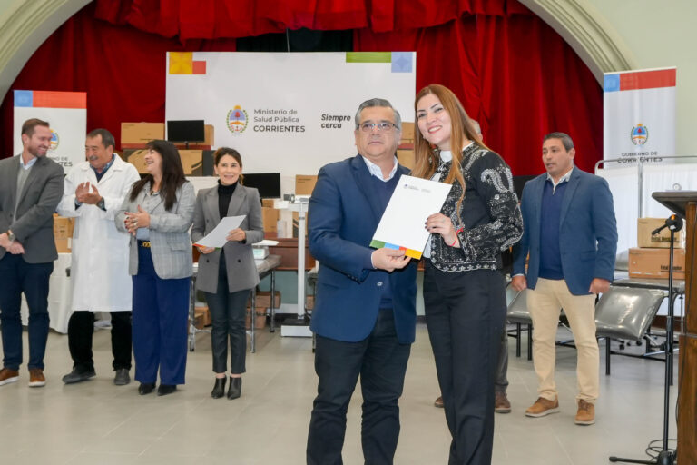 El Gobierno entregó equipamiento a centros de salud de la provincia