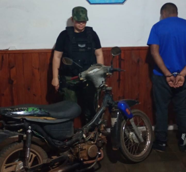 Intentó escapar de un control de la Policía Rural en una moto adulterada y fue demorado