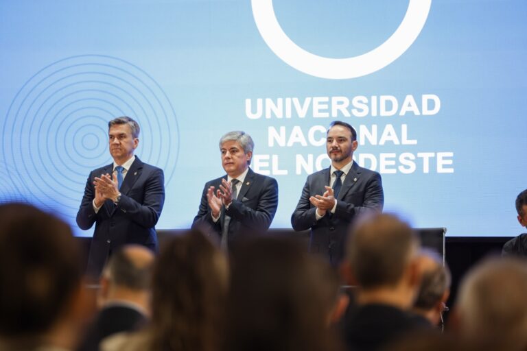 Valdés y Zdero acompañaron el acto de asunción de Larroza en la UNNE