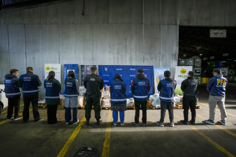 La Dirección General de Aduanas incineró importante cantidad de droga en Tigre