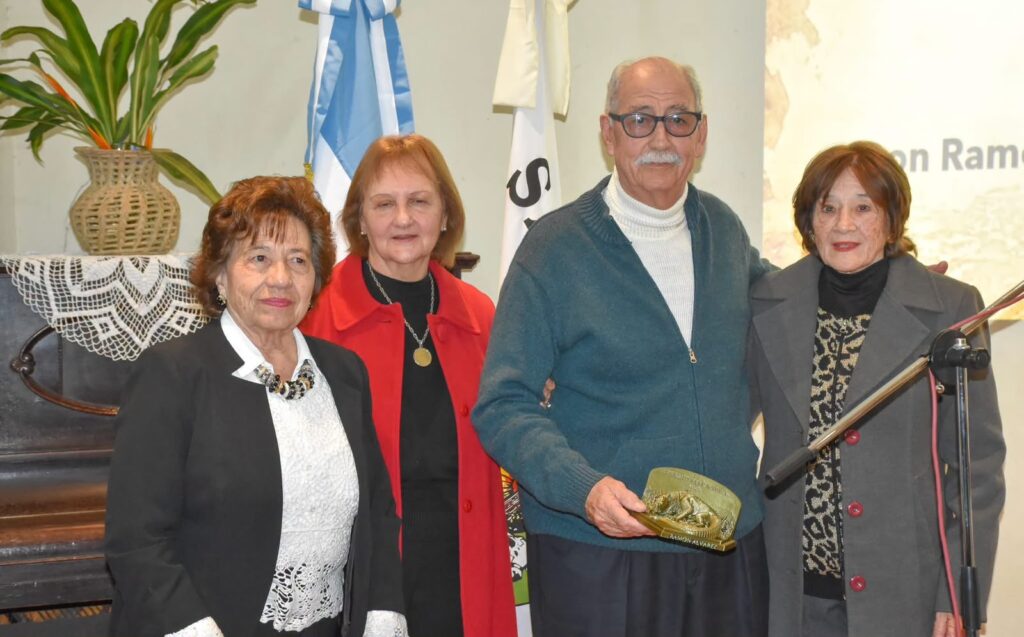 Los Premios «Teyú Yaguá» volvió a reconocer a vecinos ejemplares de Santo Tomé