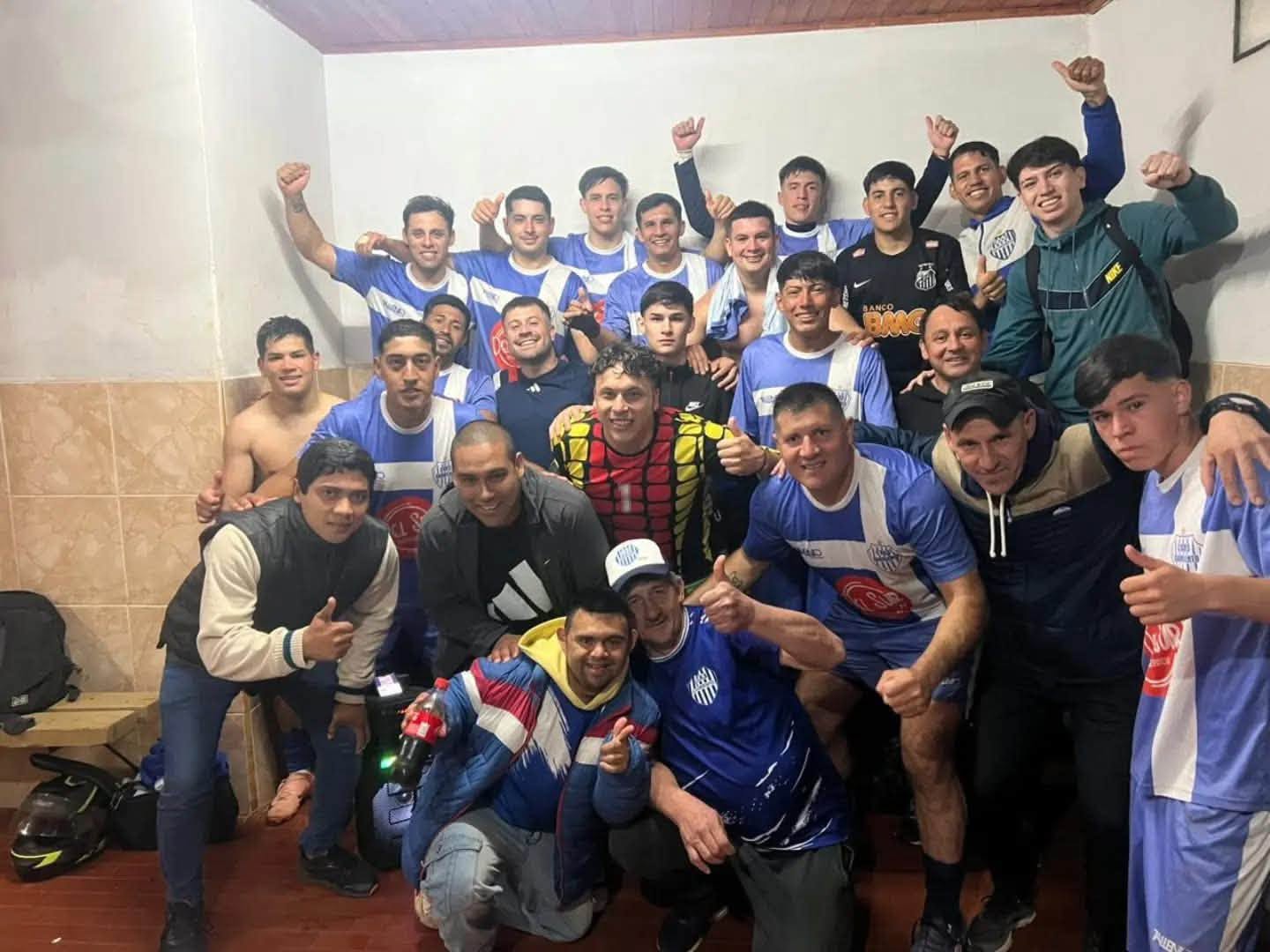 Faltando dos fechas para finalizar el torneo oficial, Sarmiento se clasificó campeón de primera división