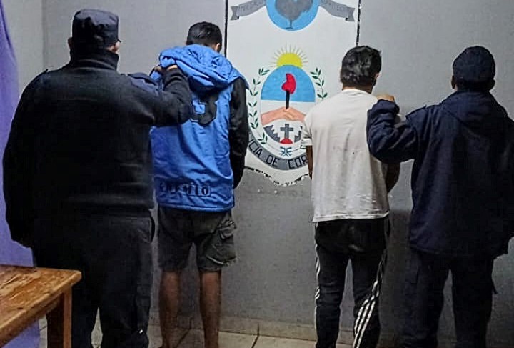 Malvivientes intentaron cometer un asalto en un comercio del Barrio Tablada y terminaron tras las rejas