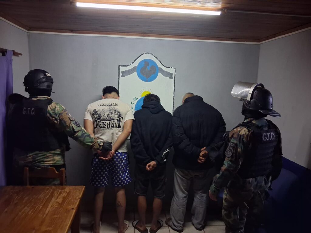 Desbaratan a la banda que robó $5.000.000 de un Rapipago tras secuestrar a un empleado