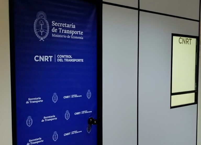    EXCLUSIVO:  La CNRT comenzó a operar en el Centro Unificado de Santo Tomé y busca agilizar el transporte internacional